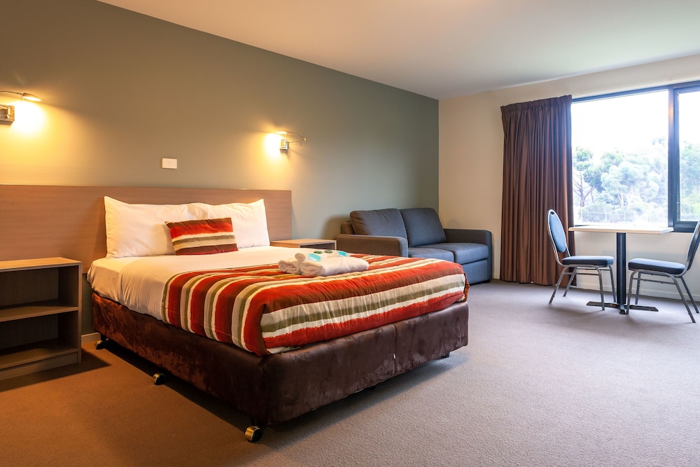 Classic Suite, 1 Queen Bed photo 2