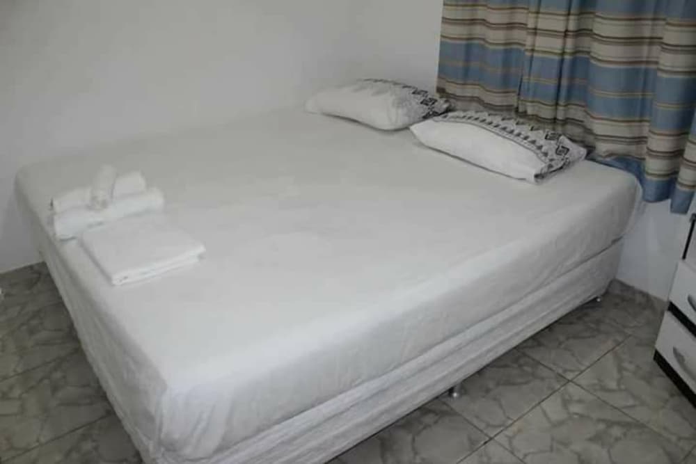 Deluxe Apartment, 1 King Bed, Smoking photo 2