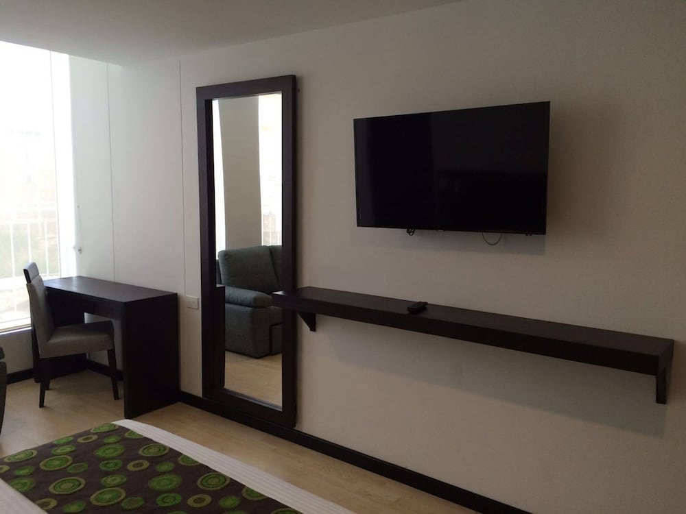 Standard Room, 1 King Bed photo 1