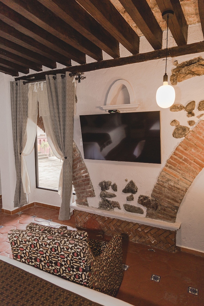 Standard Double Room (Frente a Terraza) - Photo 3