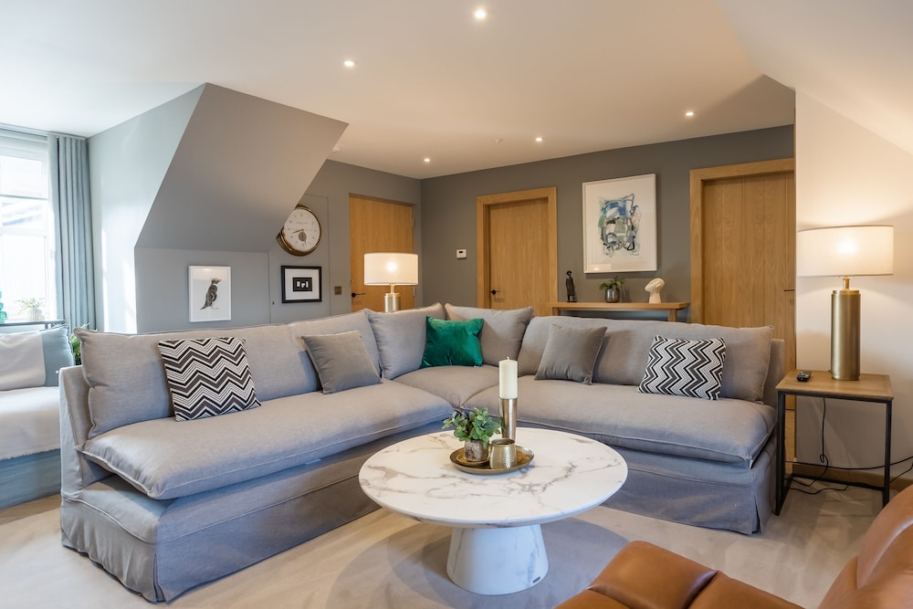 Superior 2-Bedroom Apartment - 2 bedrooms (1 King or 2 Singles)