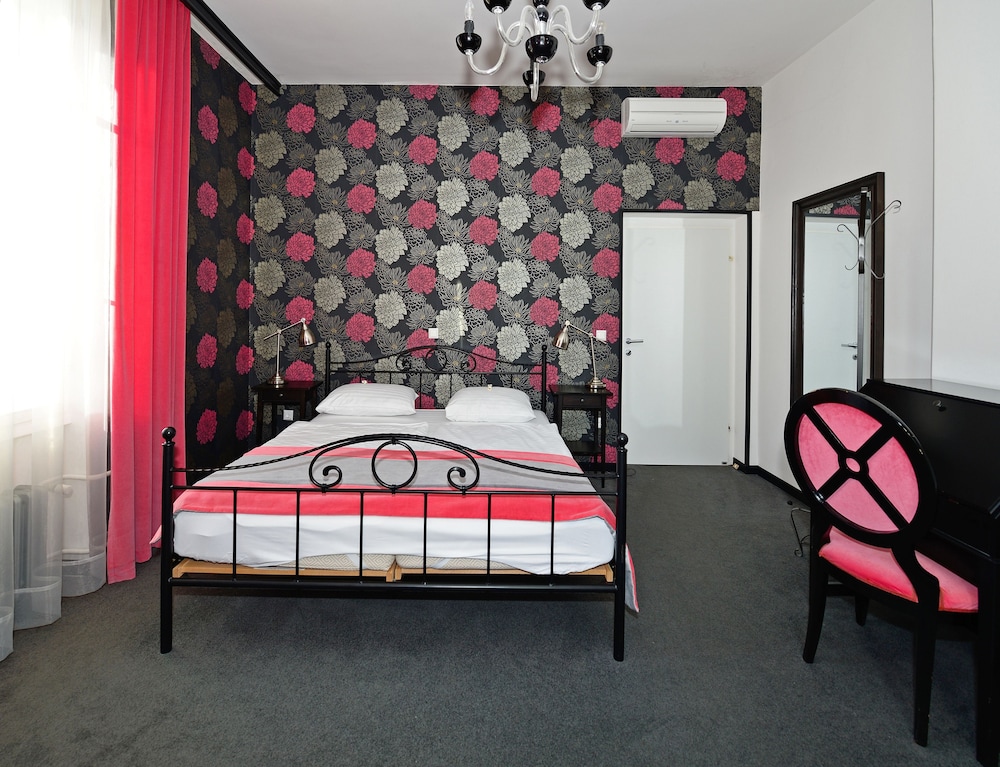 Suite, 1 Bedroom, Balcony, Lakeside photo 1