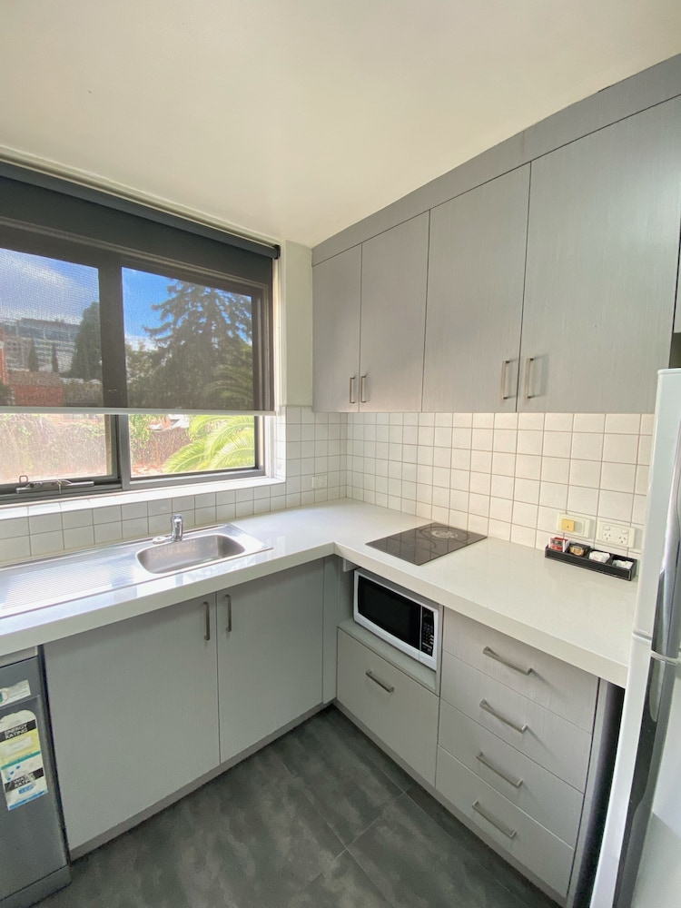 One Bedroom Apartment - Gipps Street Building - Photo 3