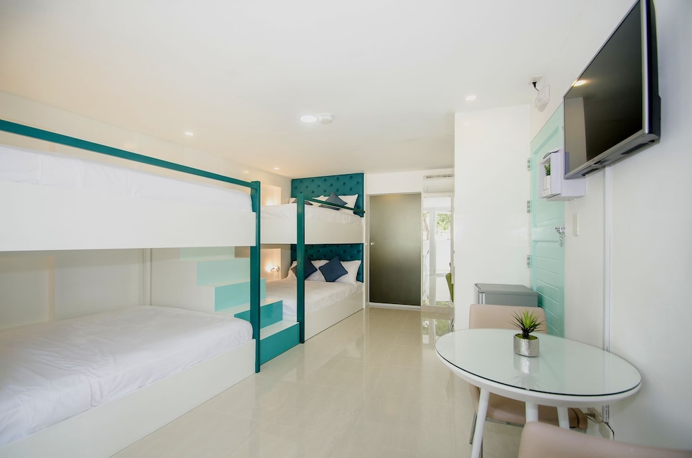 Superior Family Suite photo 1