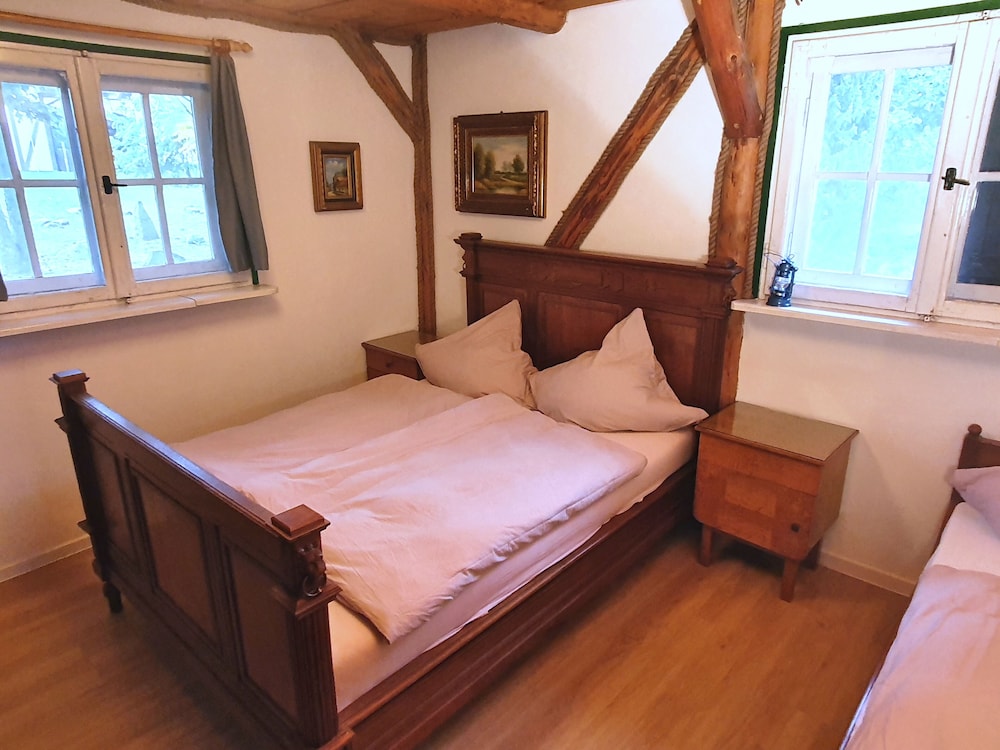 Traditional Cottage, Multiple Beds photo 1