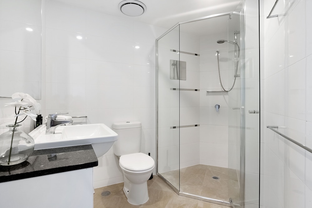 Apartment, 2 Bedrooms - Photo 15