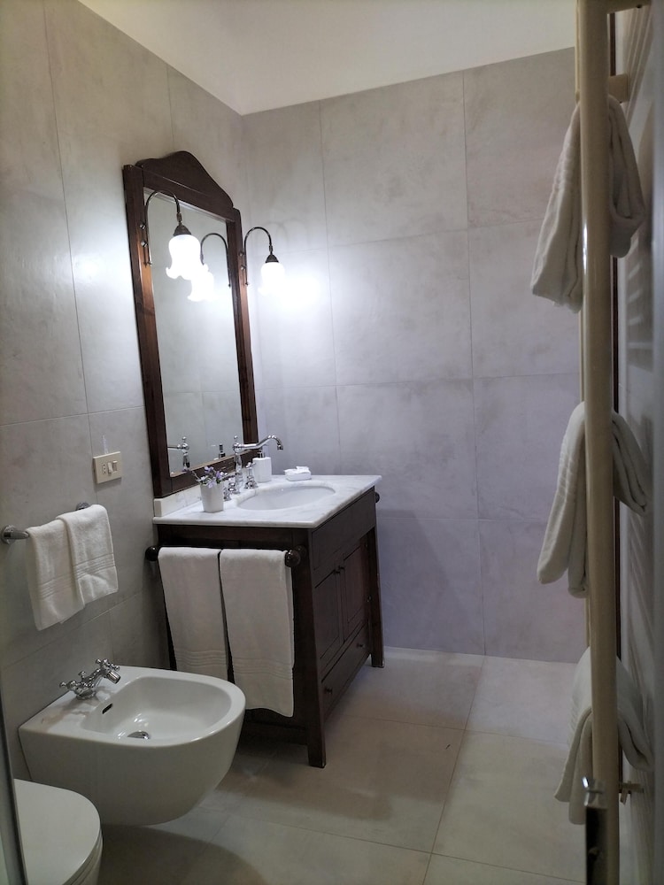 Economy Double or Twin Room, 1 Bedroom, Garden View photo 2