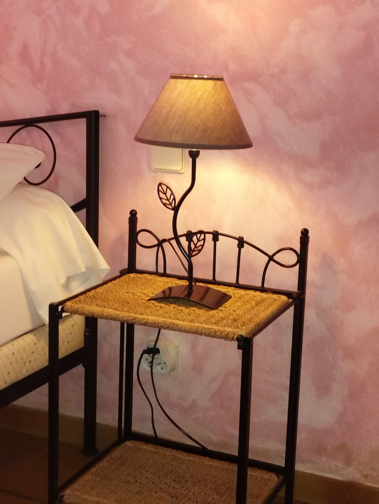 Standard Twin Room - Photo 2