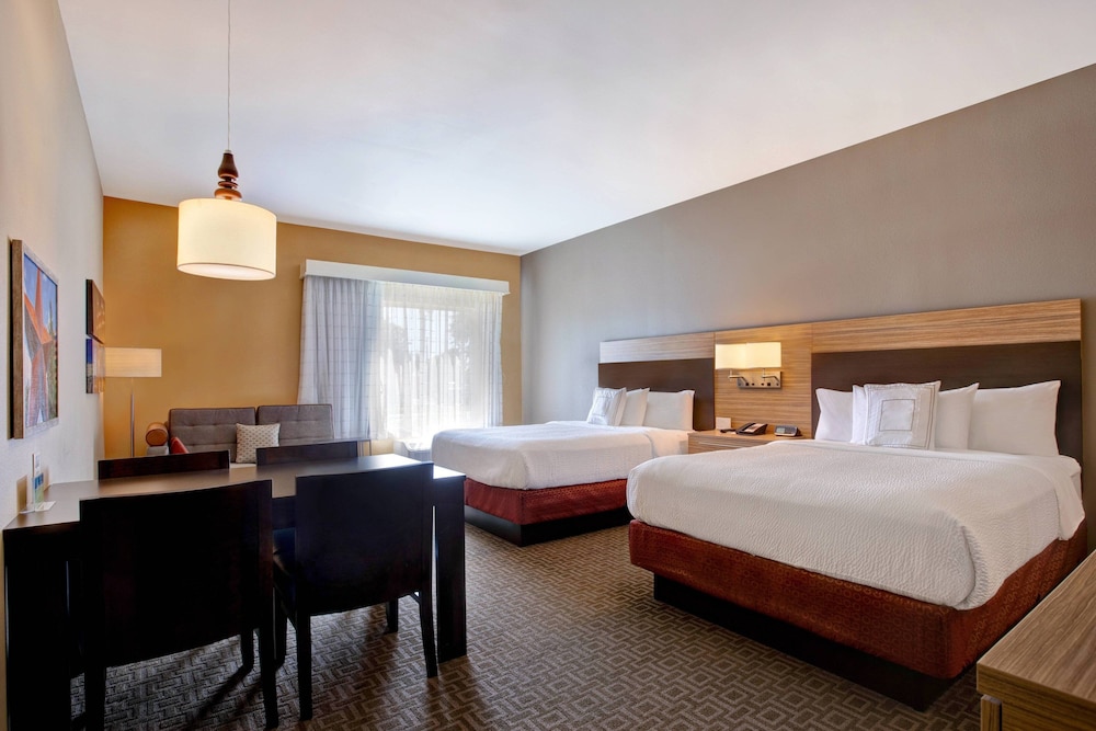 Room, Multiple Beds photo 1
