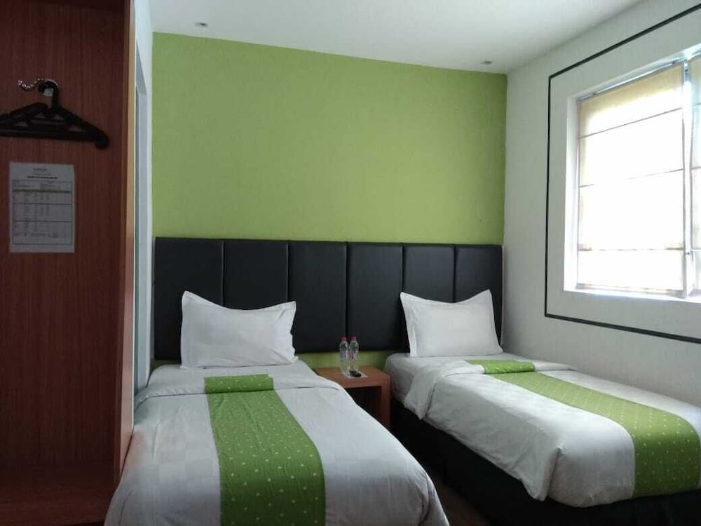 Deluxe Twin Room photo 3