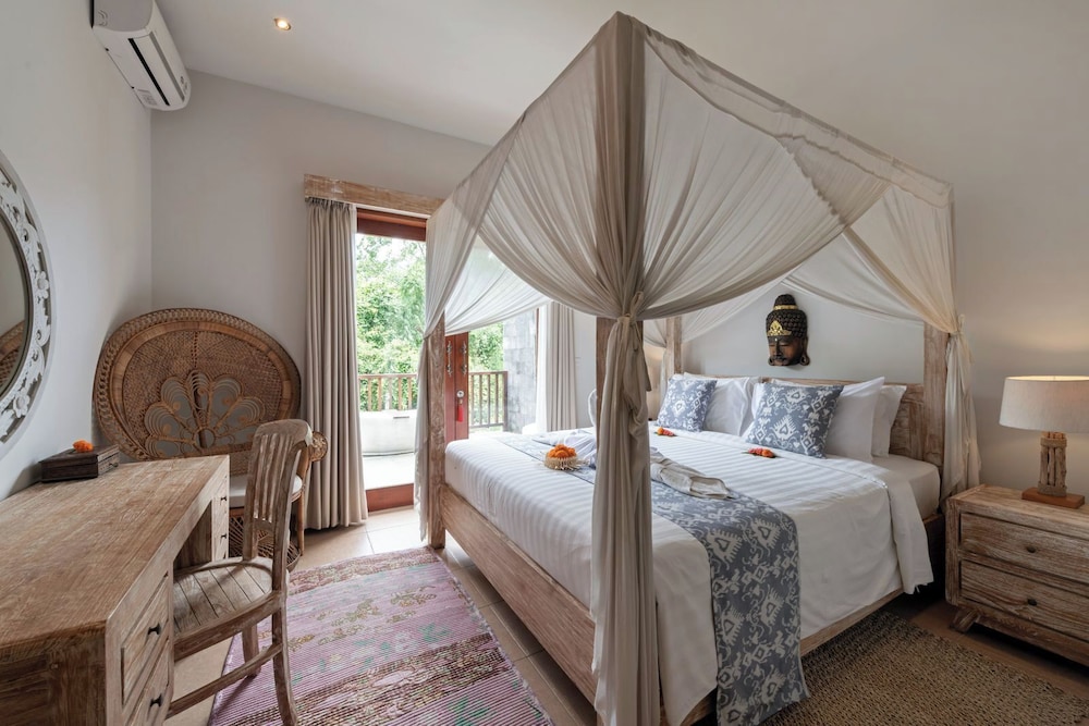 Executive Villa photo 2