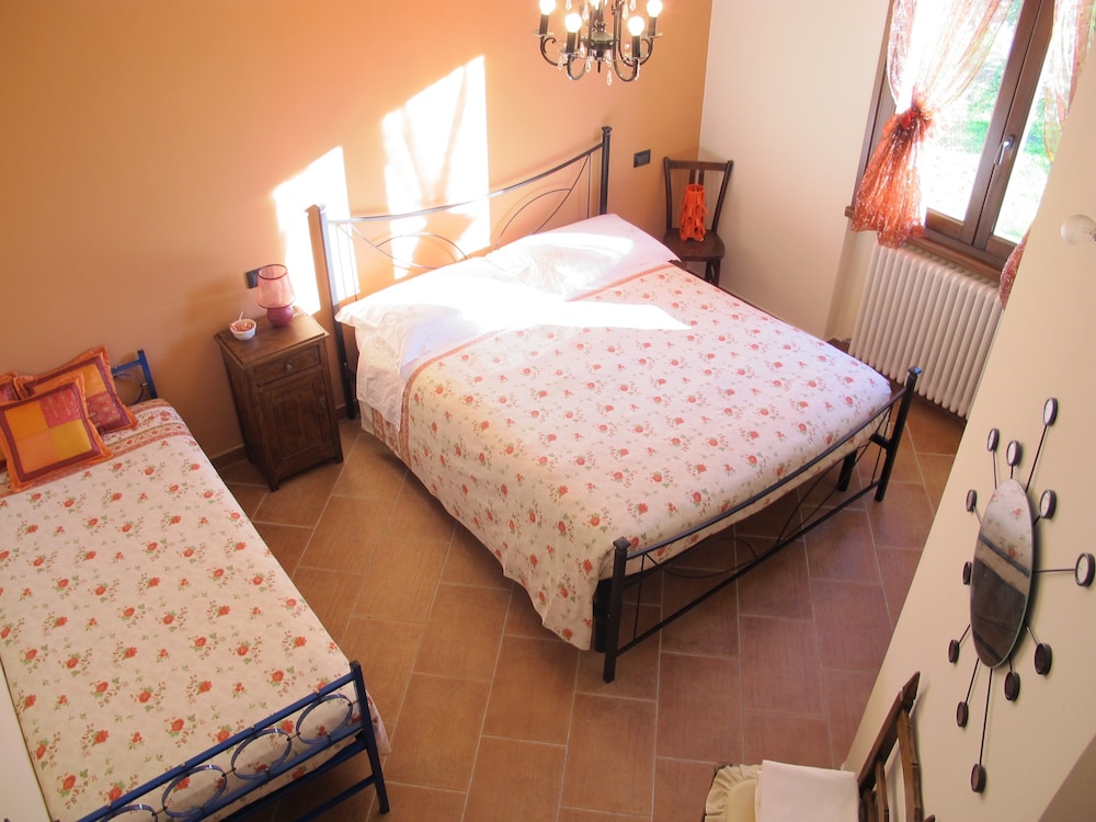 Basic Triple Room, Courtyard View