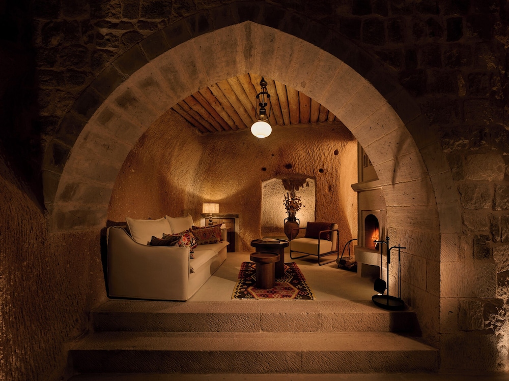 Jacuzzi Suite - Photo 1