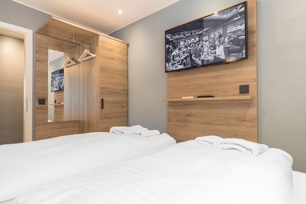 City Apartment, Non Smoking, River View photo 2