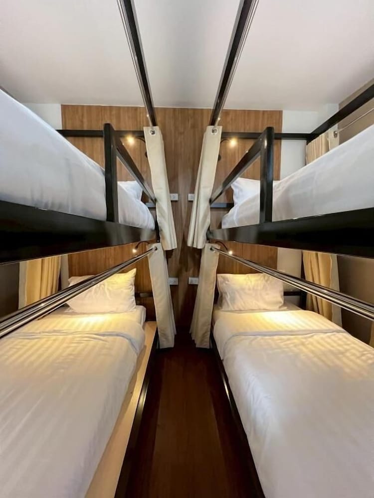 4-Bed Mixed Dormitory Room Non Smoking photo 3