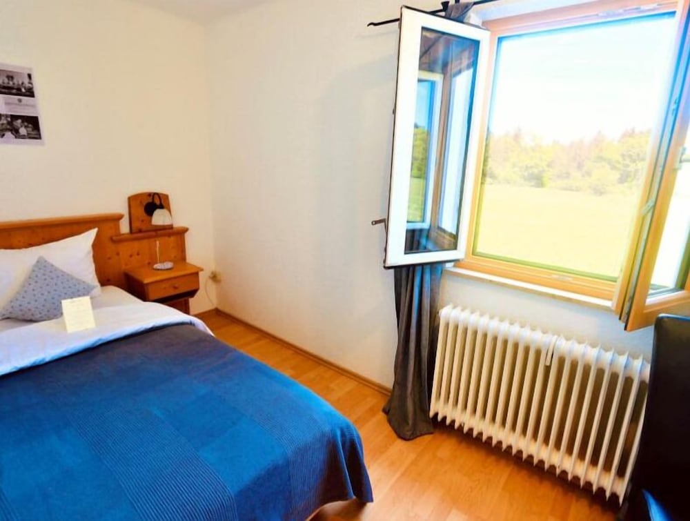 Basic Single Room photo 1