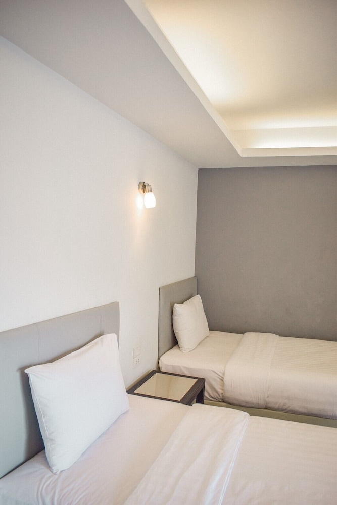 Standard Twin Room photo 2