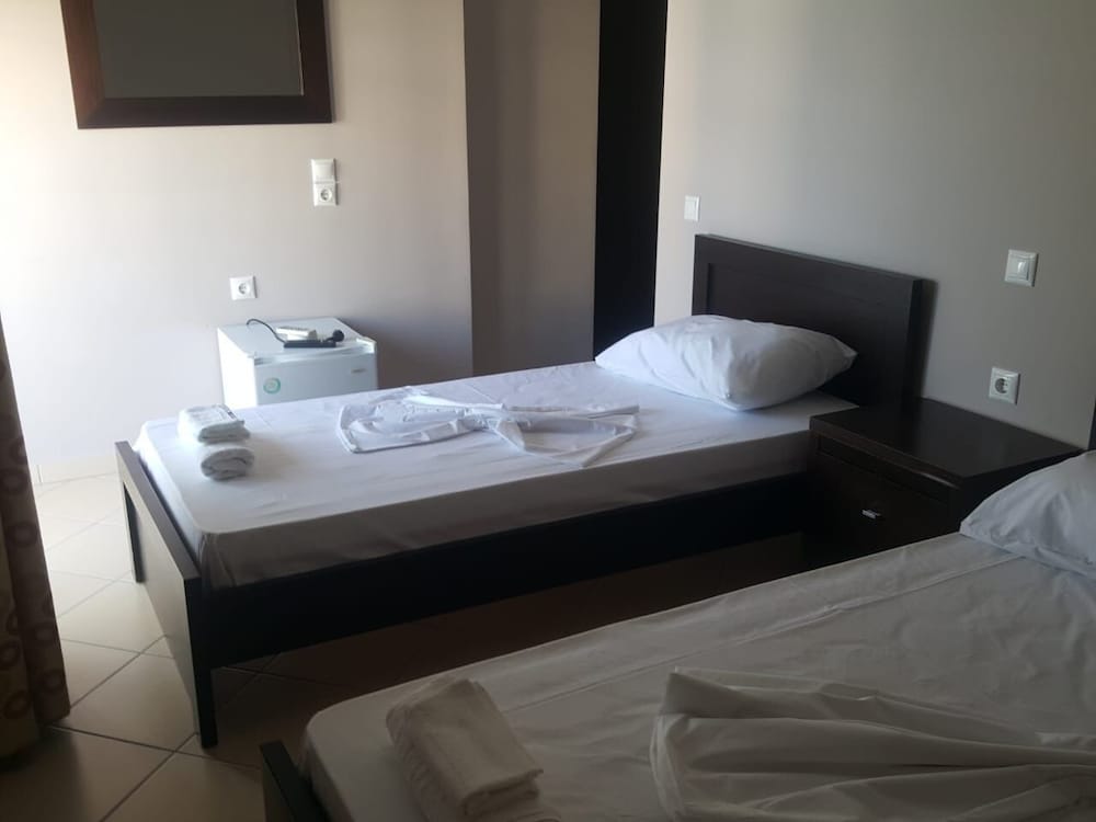 City Triple Room