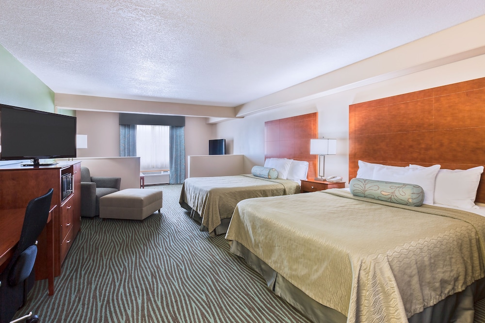 Suite, 2 Queen Beds, Non Smoking photo 2