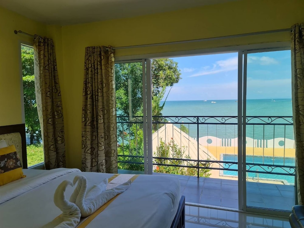 Deluxe Double Room, Sea View - Photo 2