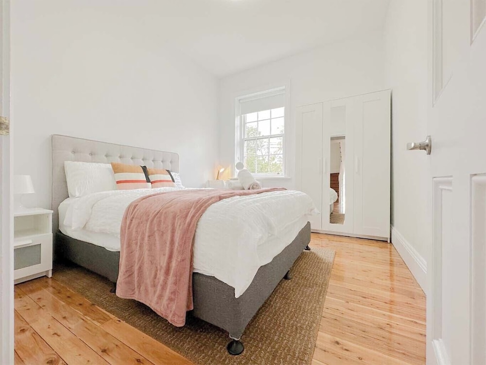 City Room photo 1