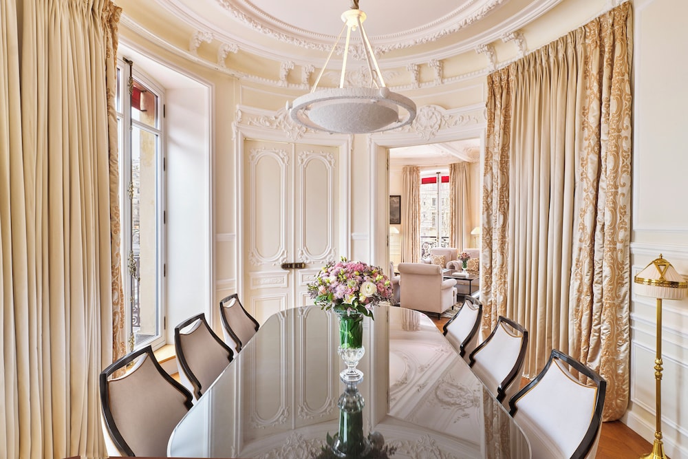 Signature Suite (George V) photo 2