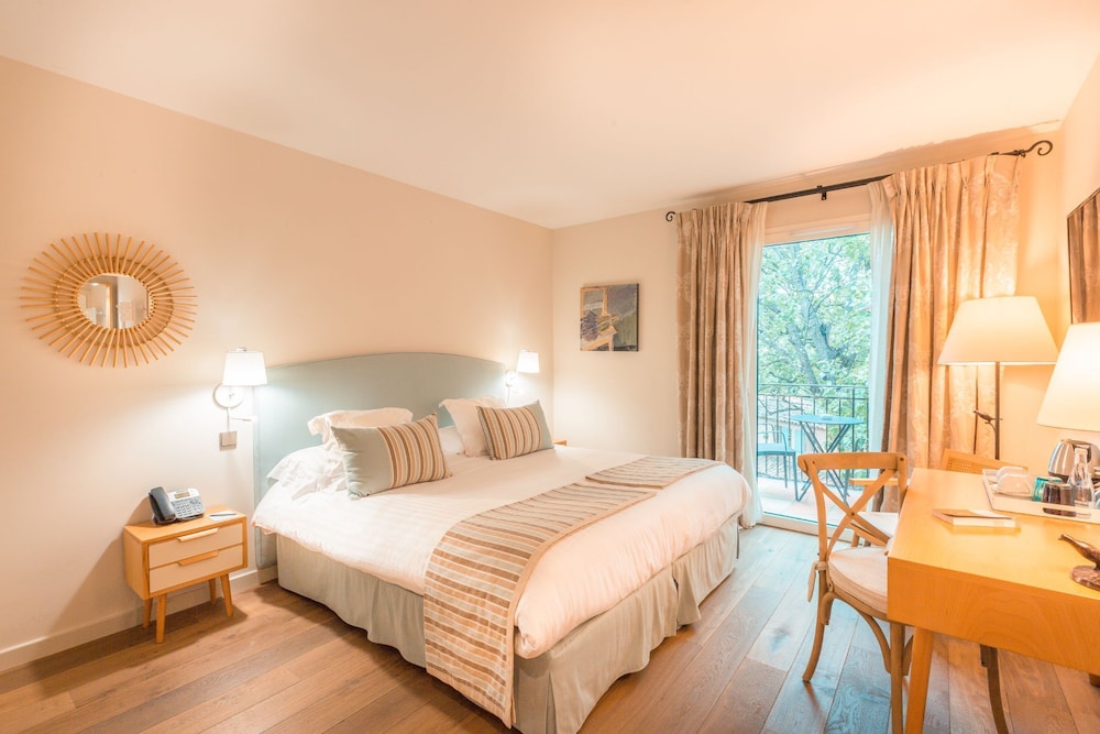 Comfort Room - Photo 1