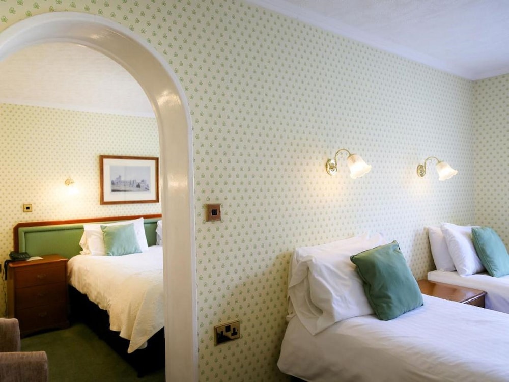 Superior Double Room, 1 King Bed, Hill View photo 2