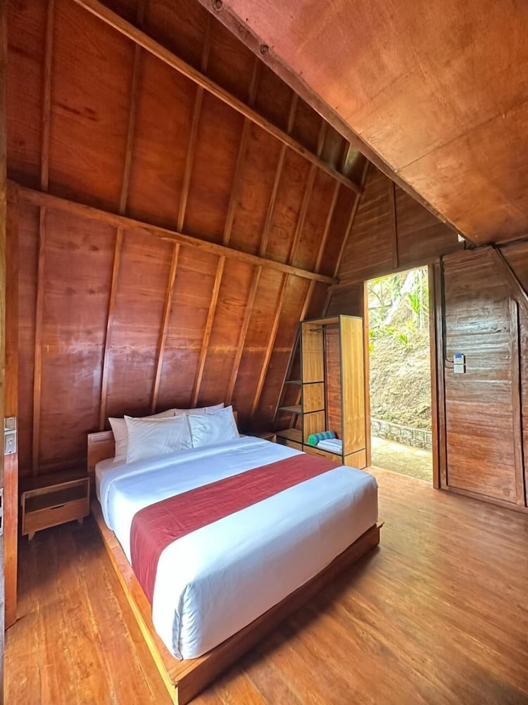 One Bedroom Triangle photo 1