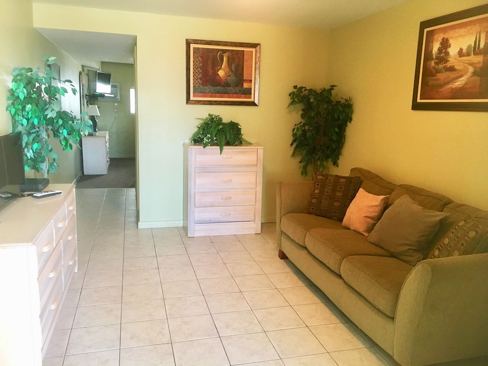 Two Room Suite photo 1