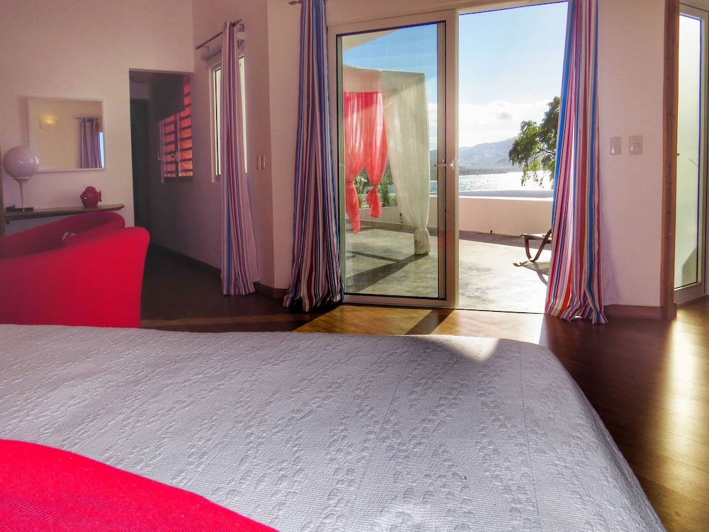 Deluxe Villa, 4 Bedrooms, Ocean View, Oceanfront photo 2