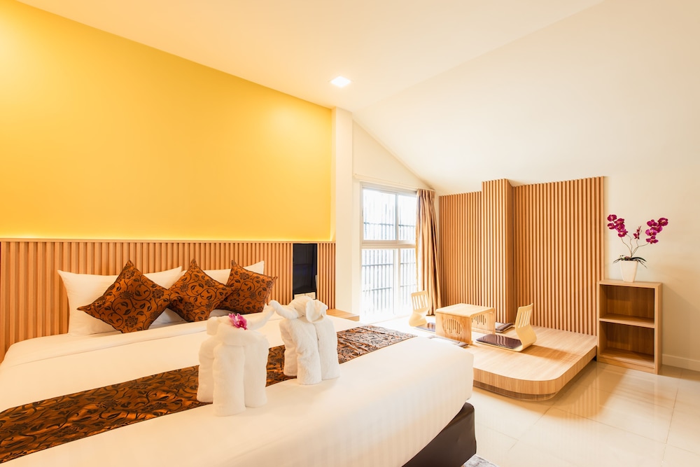 Golden Room (Non-smoking) - Photo 1