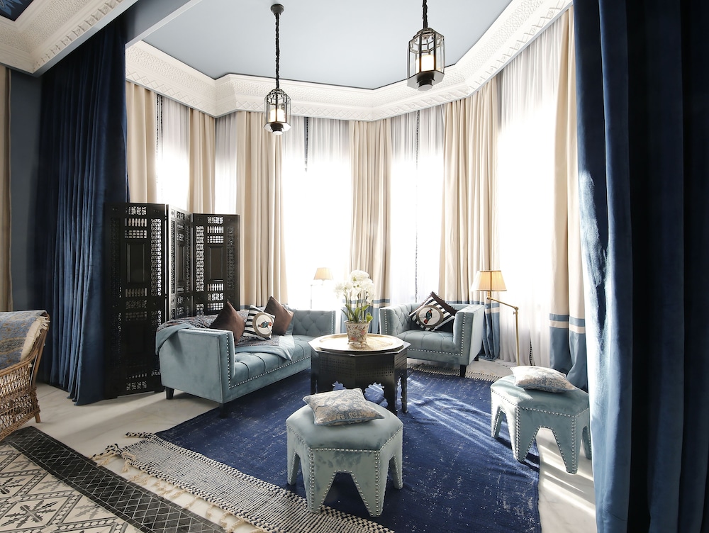 Senior Suite - Photo 4