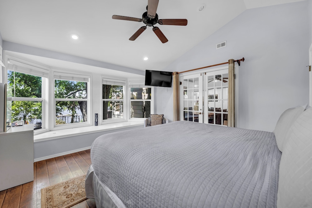 House, 2 Queen Beds, Patio (River Oaks Place) photo 1