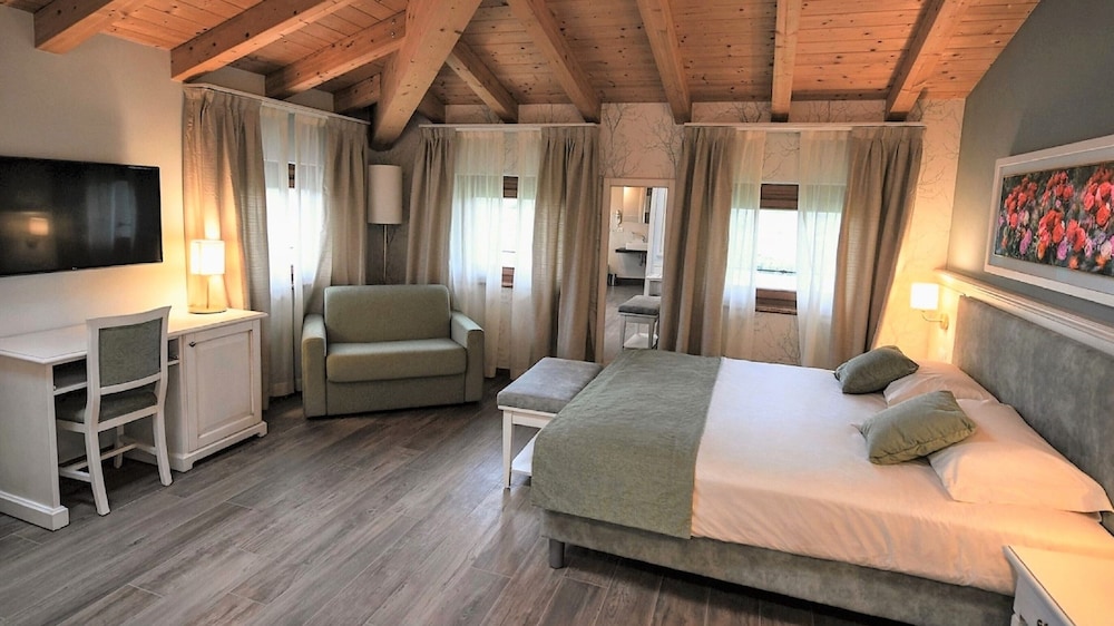 Superior Room - Photo 4