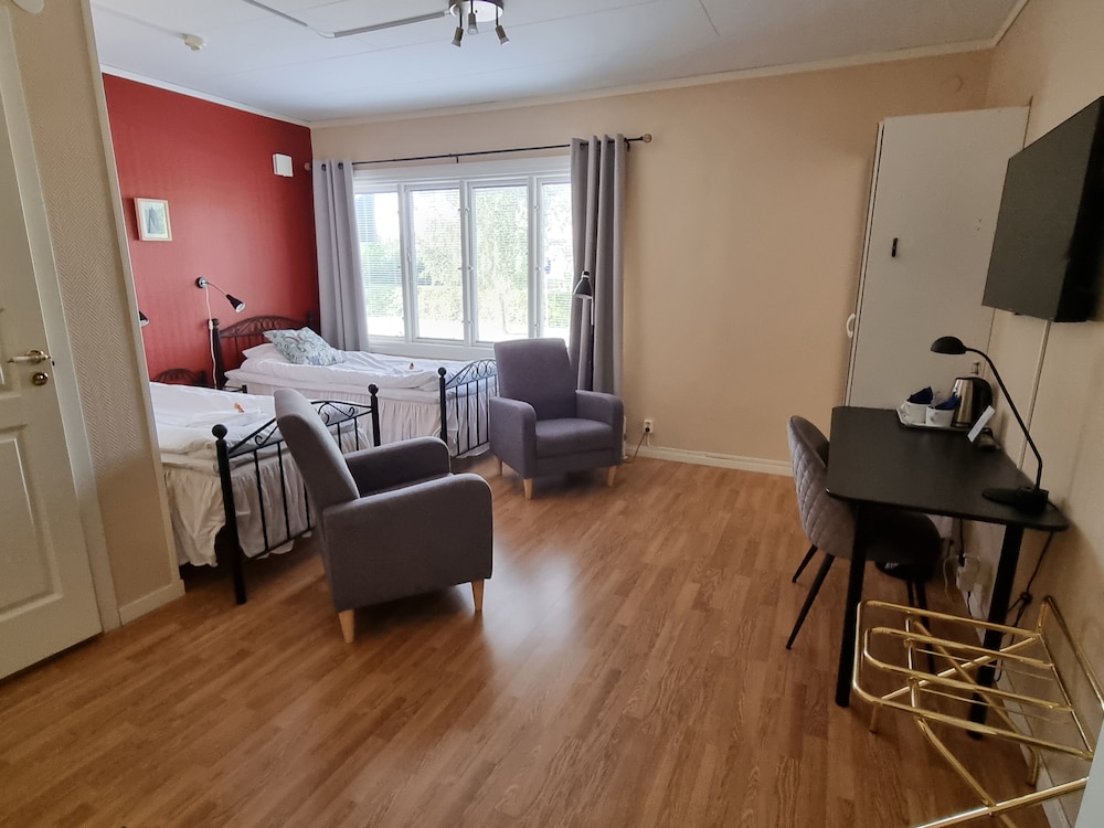 Basic Twin Room photo 2