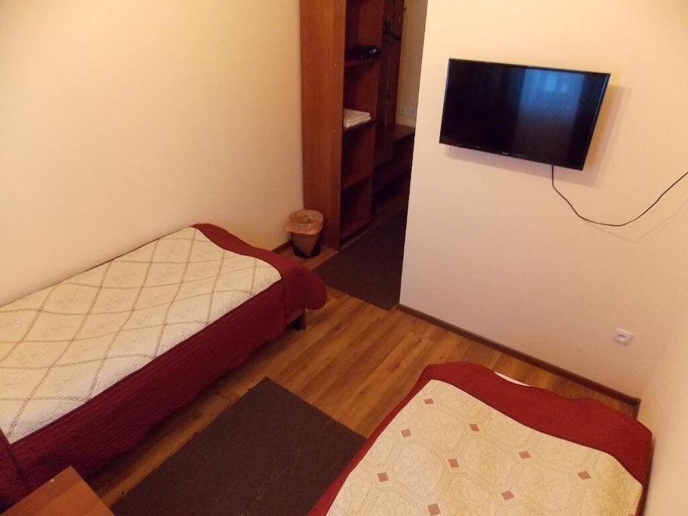 Basic Twin Room photo 1