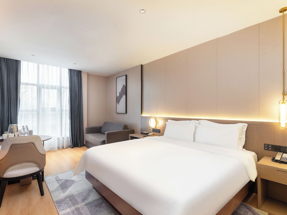 Executive Double Room, City View