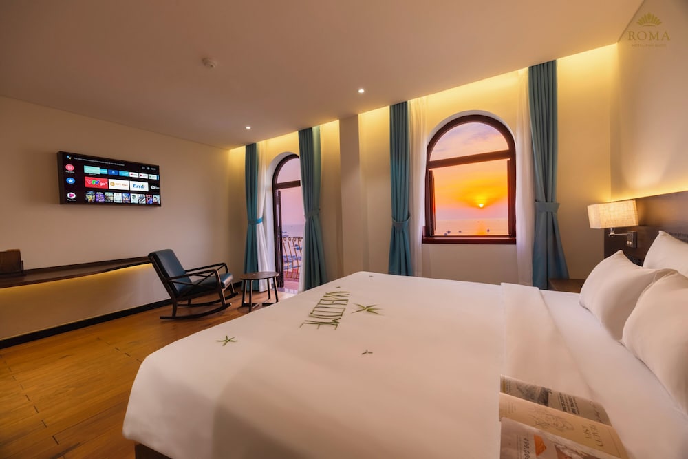 Fortuna, Ocean View, 1 King Bed with Window / Balcony