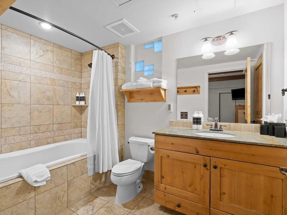 1 Bedroom+ Condo