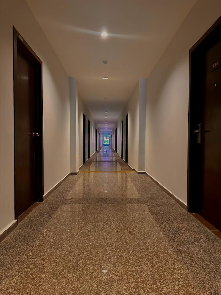Standard Room (Situated in the building across) - Photo 3