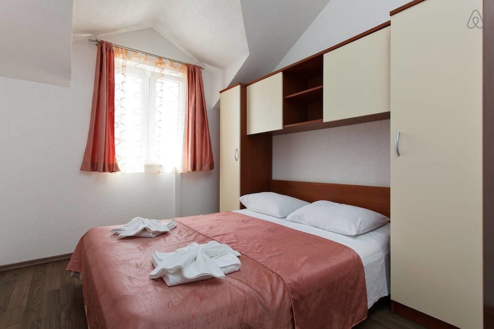 Comfort Apartment, 2 Bedrooms, Balcony, Sea View photo 1