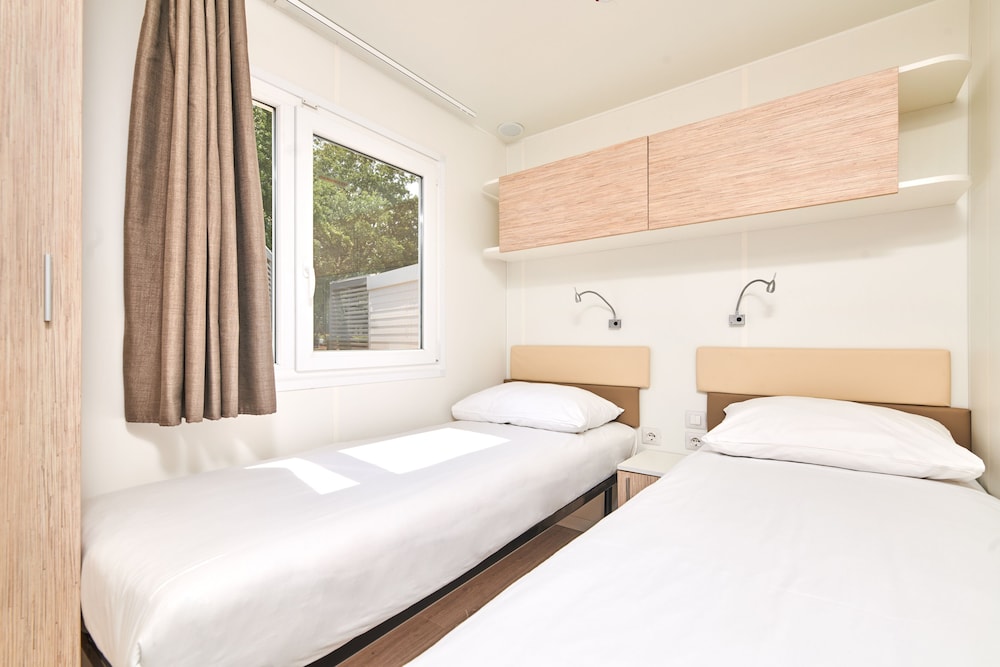 Superior Mobile Home, 2 Bedrooms photo 2