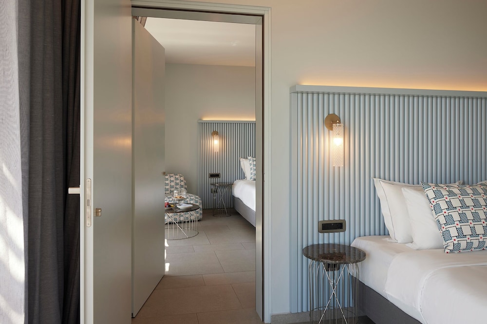 Two Bedroom Interconnecting Rooms with Private Pool - Sea View - Photo 3