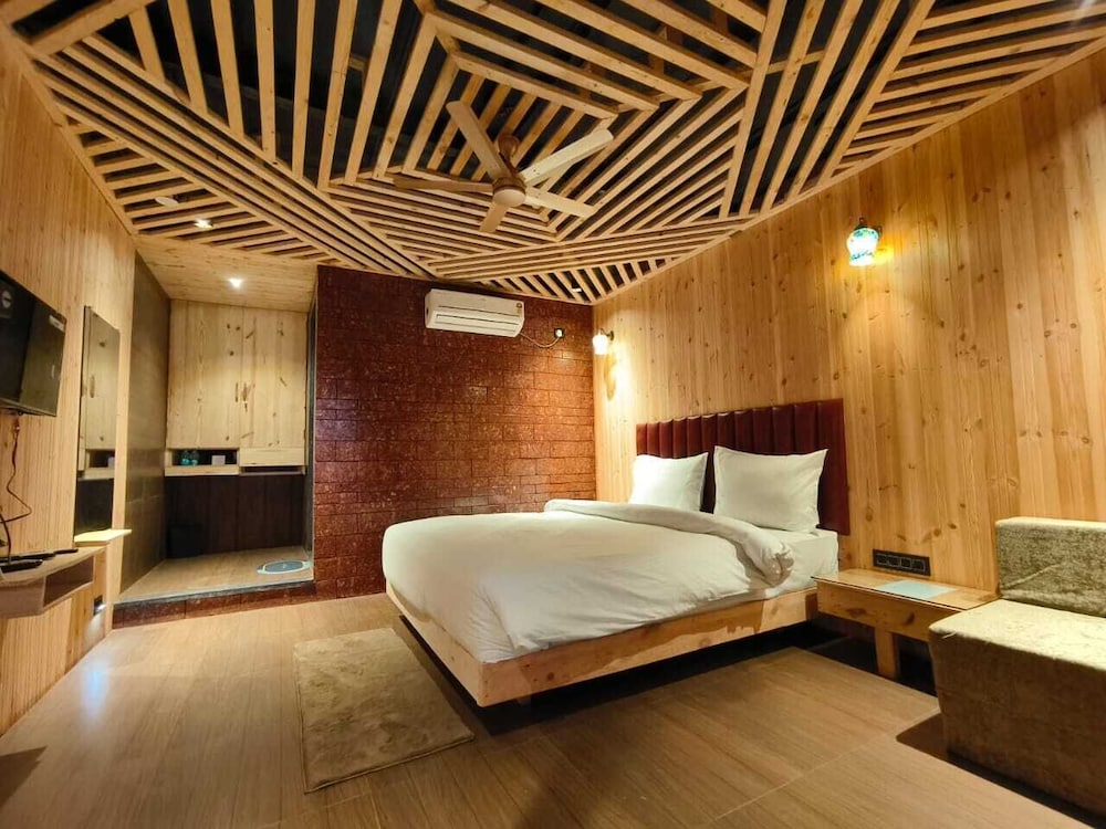 Deluxe Room - Photo 2