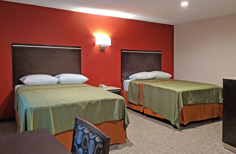 2 Queen Beds