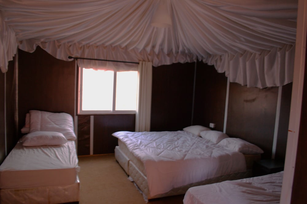 Romantic Tent photo 1