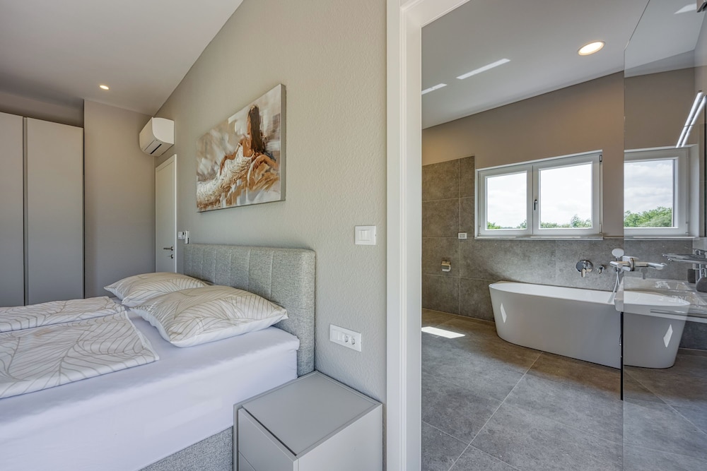 Family Villa, Multiple Bedrooms (Finca Tanja Lim Bay Hideaway) photo 1