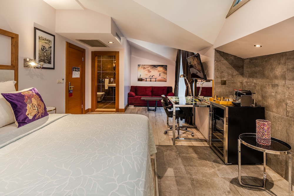 Luxury Studio Suite, 1 Bedroom, Terrace, Sea View photo 3