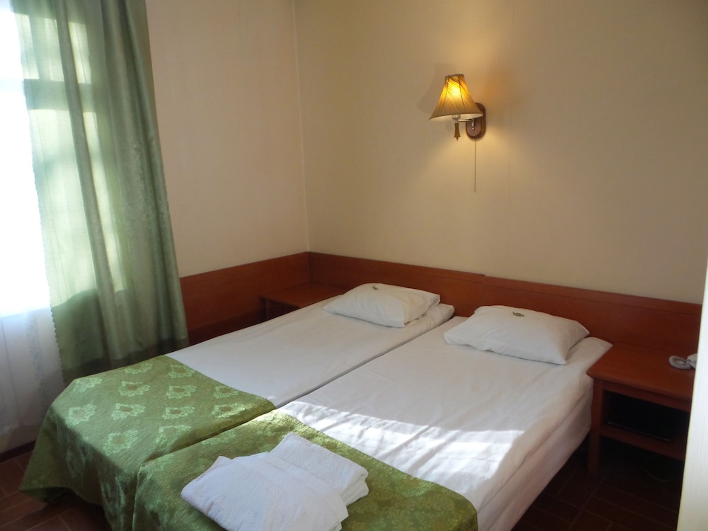 Standard Double or Twin Room photo 2